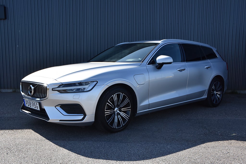 Volvo V60 Recharge T6 AWD Geartronic  