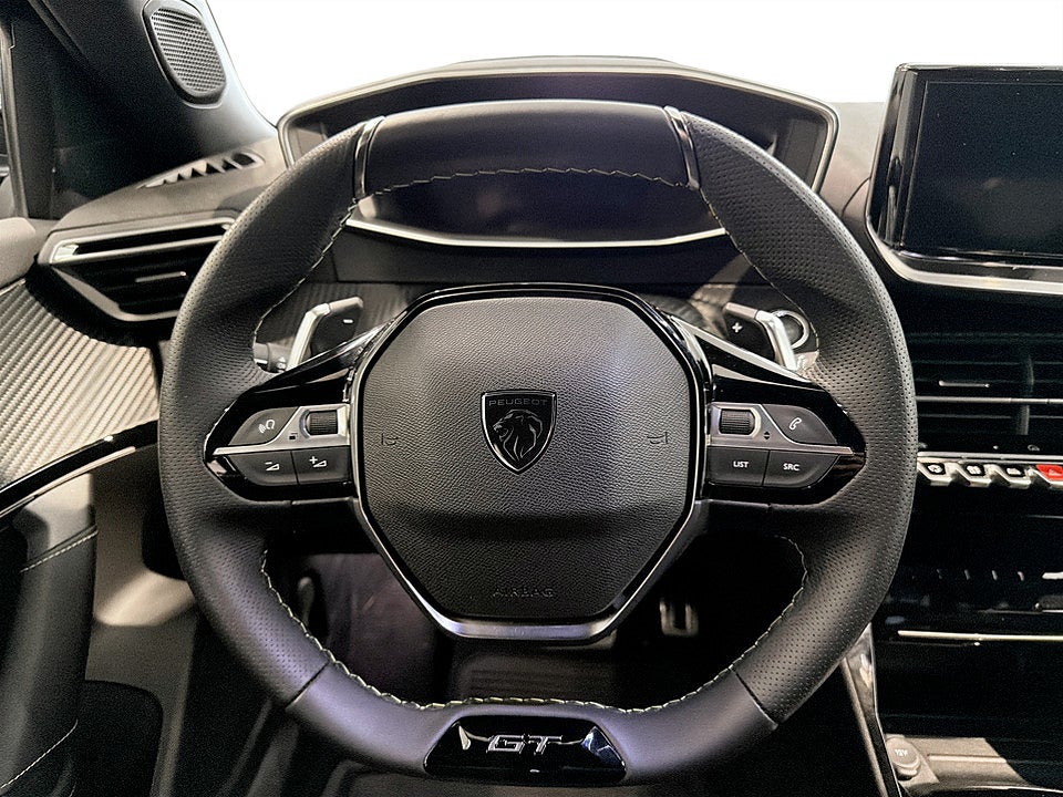 Bild på Peugeot 2008 GT 1.2 PT 130hk Aut B-KAMERA CARPLAY