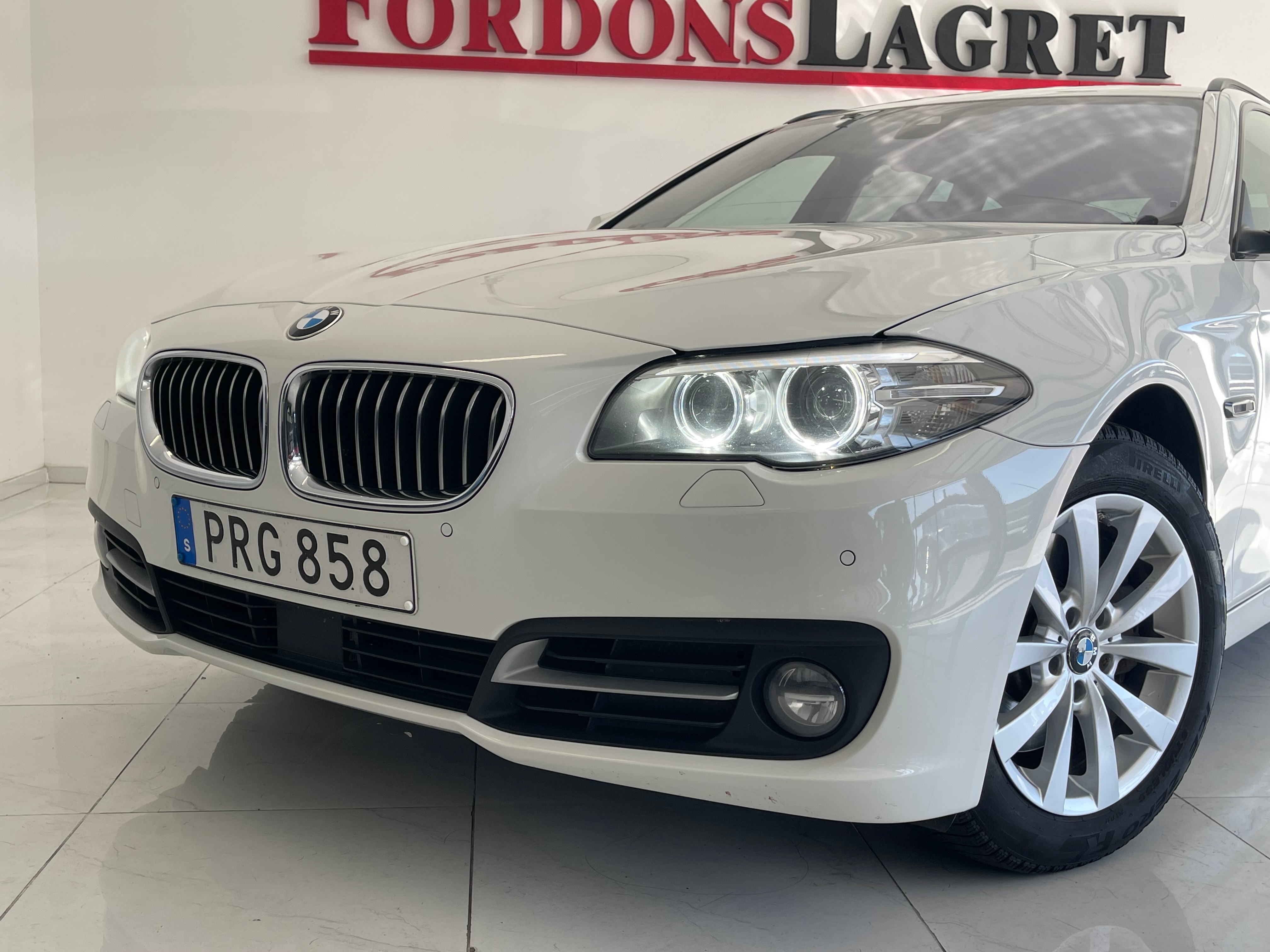 BMW 530 2014, bild 2/10