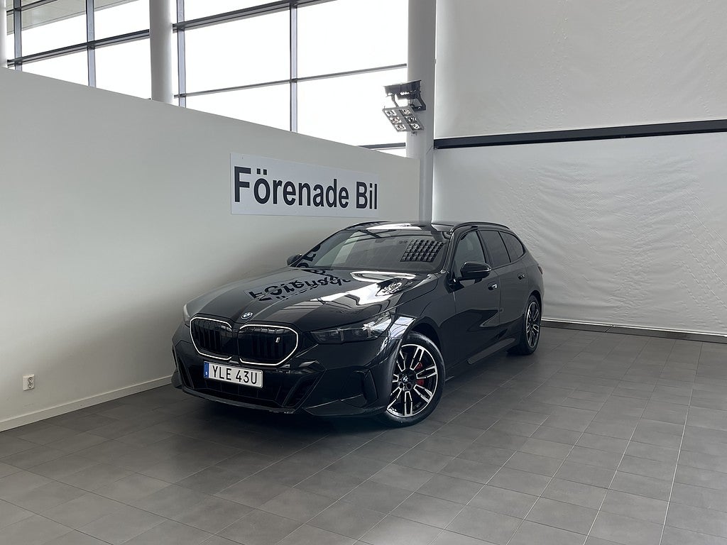 BMW i5 xDrive40 Touring M Sport Pro Drag H/K 19" Panorama