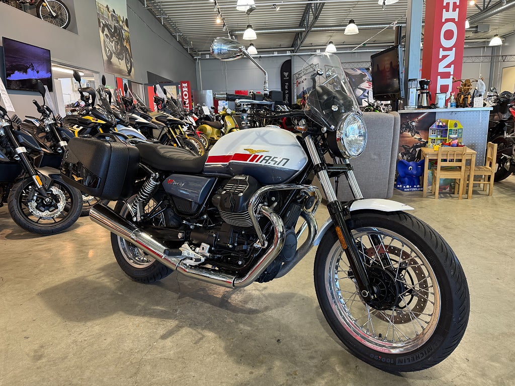 Moto Guzzi 850 V7 Special #Endast 60mil# 