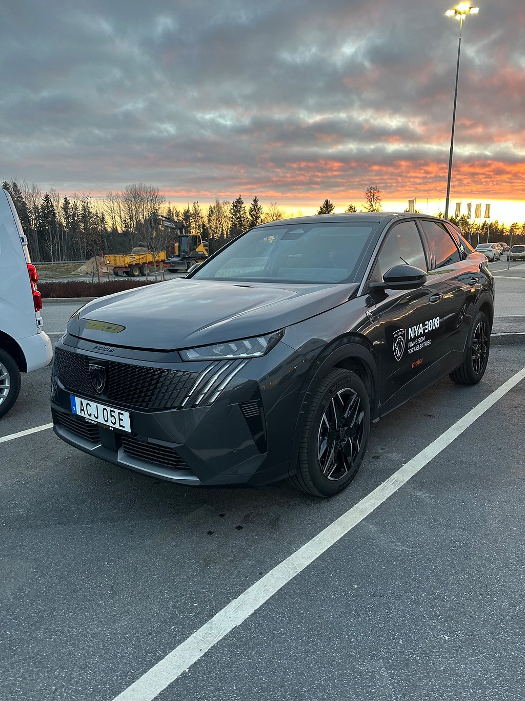 Peugeot 3008 HYBRID 136 e-DSC Euro 6 (19" ALU-FÄLG V-HJUL INGÅR)