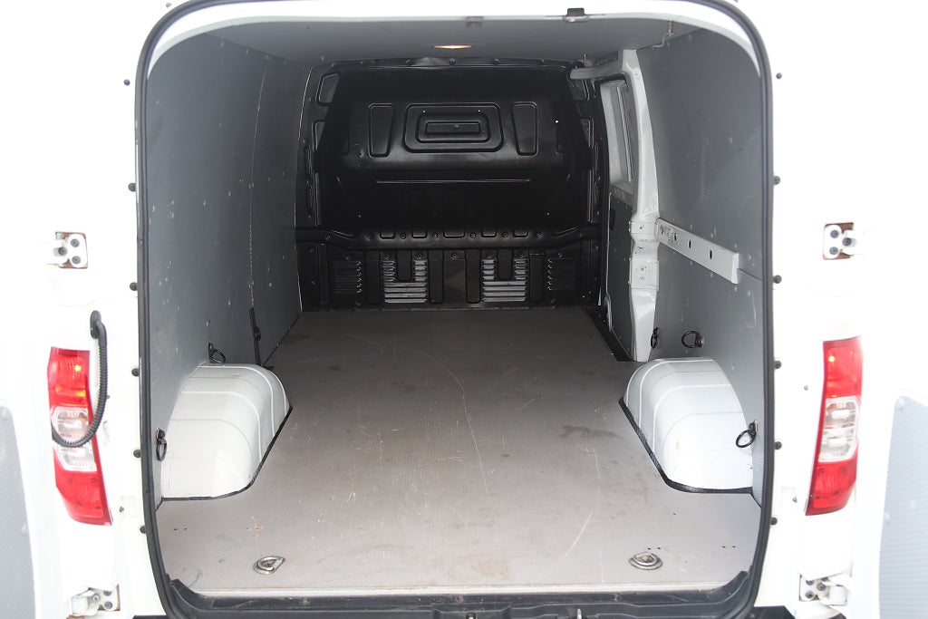 Maxus E-Deliver 3 LWB 52.5 kWh Skåp Leasbar 2020
