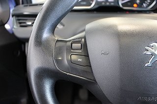 Halvkombi Peugeot 208 13 av 18