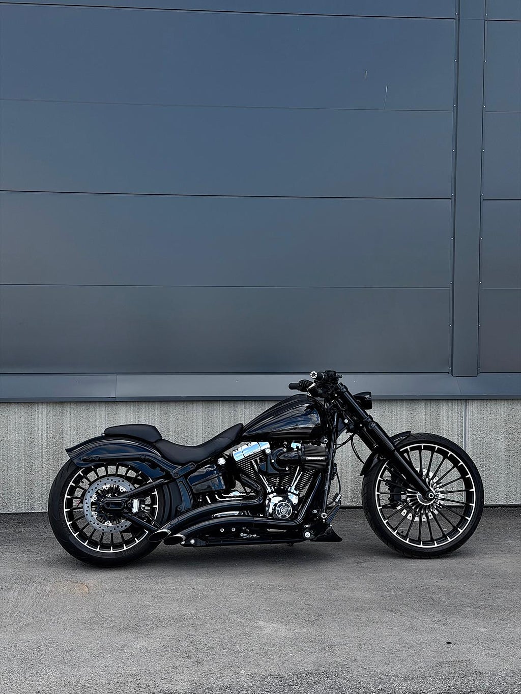 Harley-Davidson Breakout Custom 1.7 Twin Cam 103