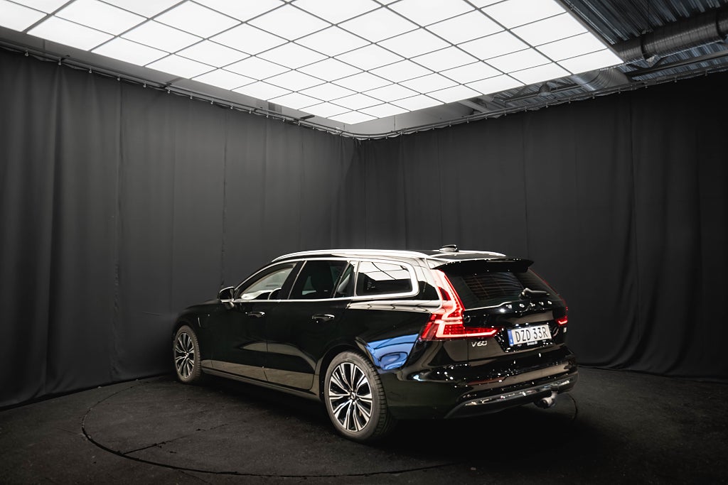 Volvo V60 Recharge II T6 AWD DRAG H/K KAMERA BLIS 1-ÄGARE MOMS