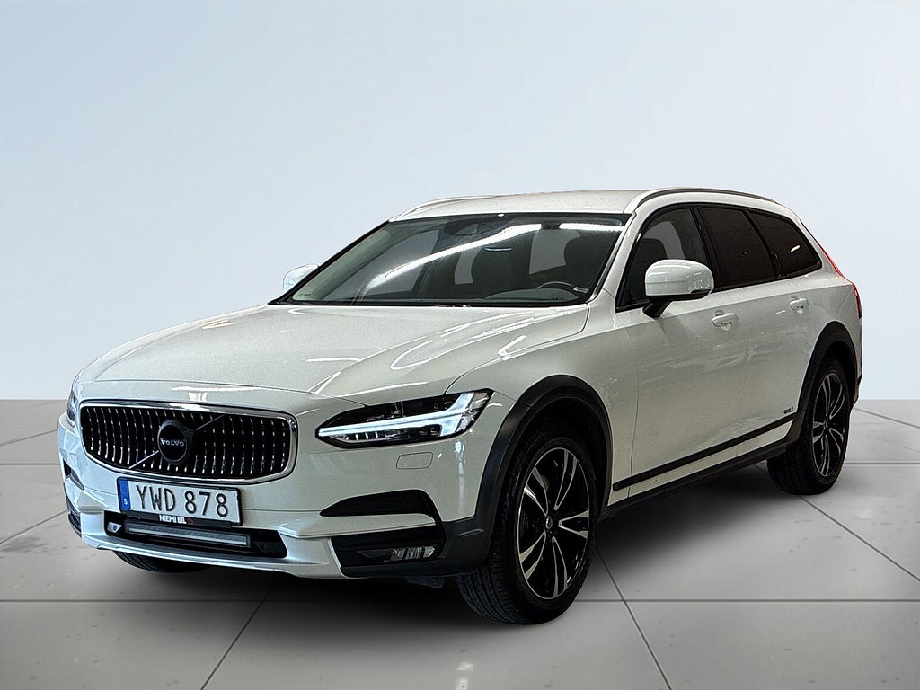 Volvo V90 Cross Country D4 AWD Inscription Pro Dragkrok Dvärme Bkamera S&V-däck
