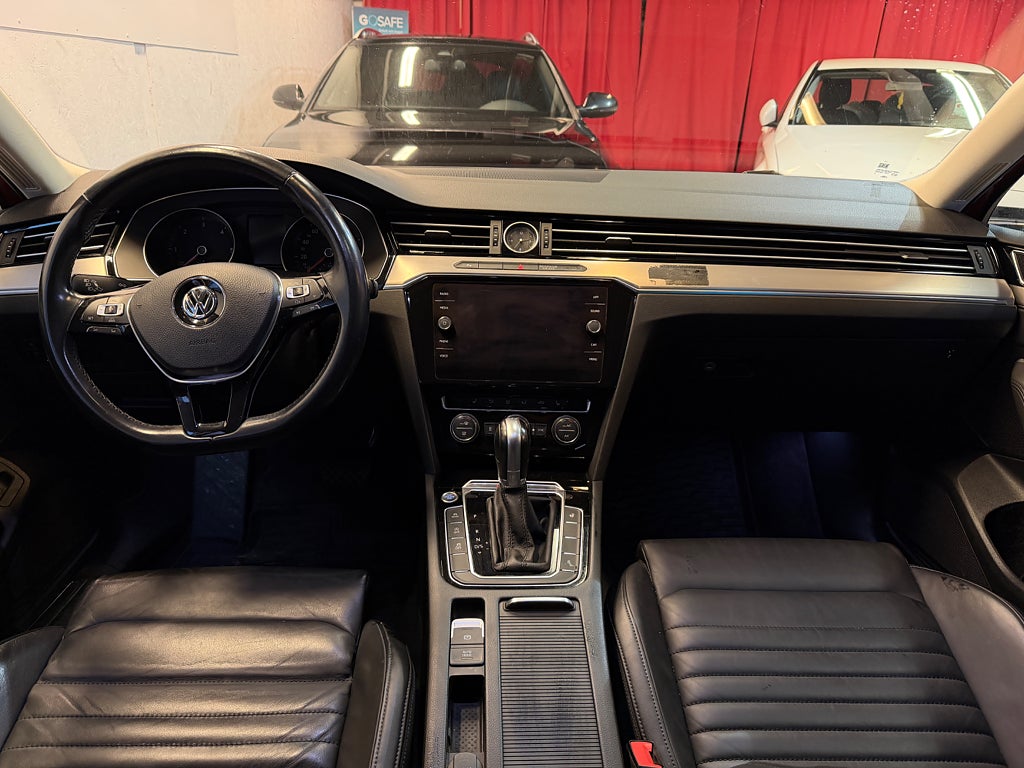 Volkswagen Passat 2018 - miniatyr 11