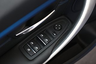 Sedan BMW 330 11 av 24