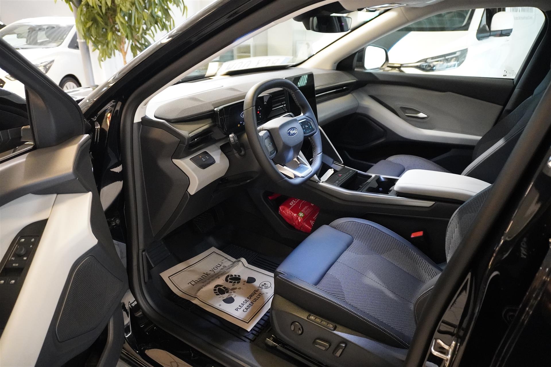 Ford Explorer 2026, photo 2/64