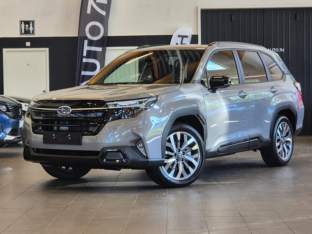 Subaru Forester 2,0 150hk e-Boxer Limited / Skinn / Rattvärme / 360-kam