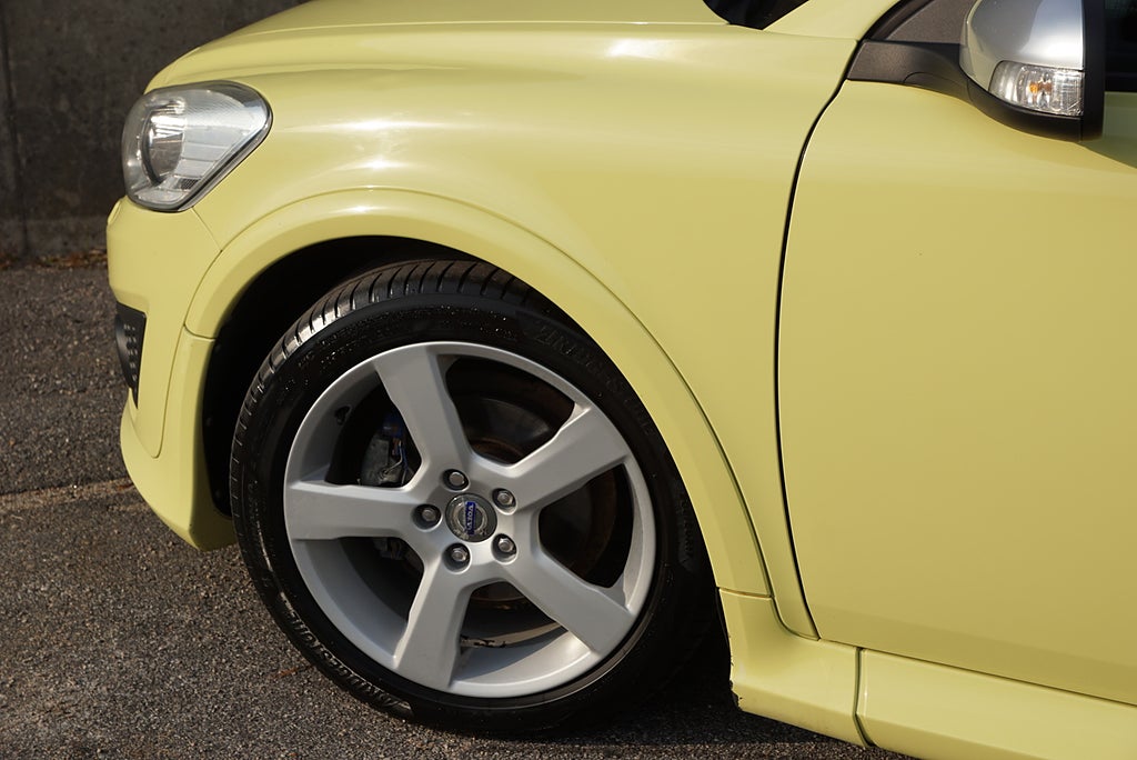 Volvo C30 D2 116hk R-Design|Hello Yellow|P-Sensorer|1259 Årskatt|