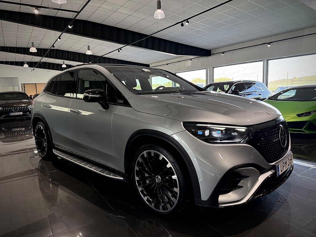 Mercedes-Benz EQE SUV 350 4MATIC AMG Hyperscreen Glastak Läder Drag 22tum - bild 17