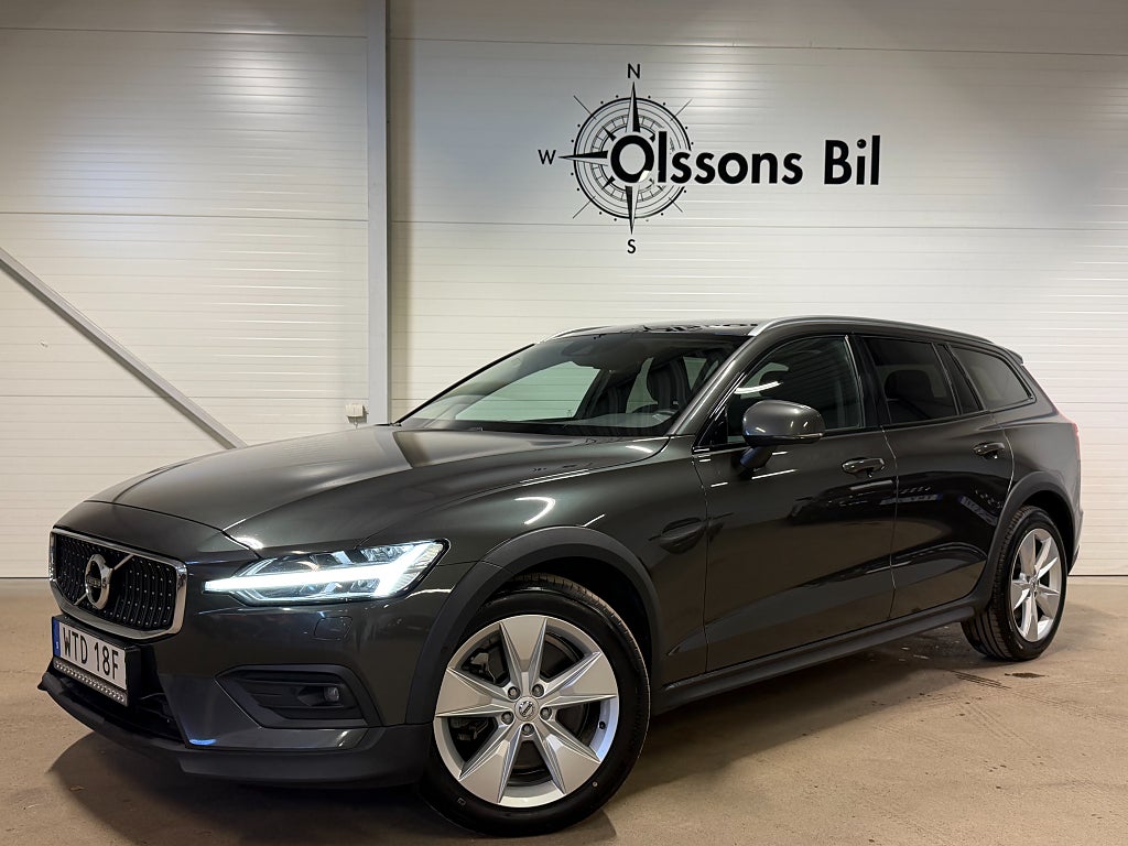 Volvo V60 Cross Country B4 AWD Aut D-Värm GPS B-kam MOMS