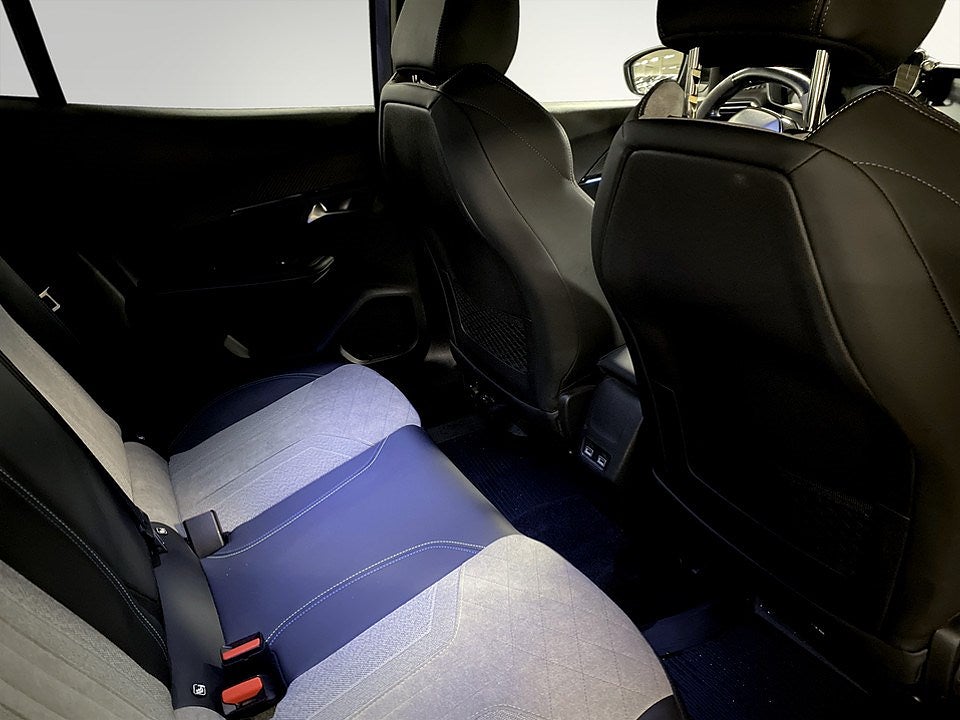 Bild på Peugeot E-2008 GT 50kWh 136hk Aut - B-KAMERA,CARPLAY,NAV