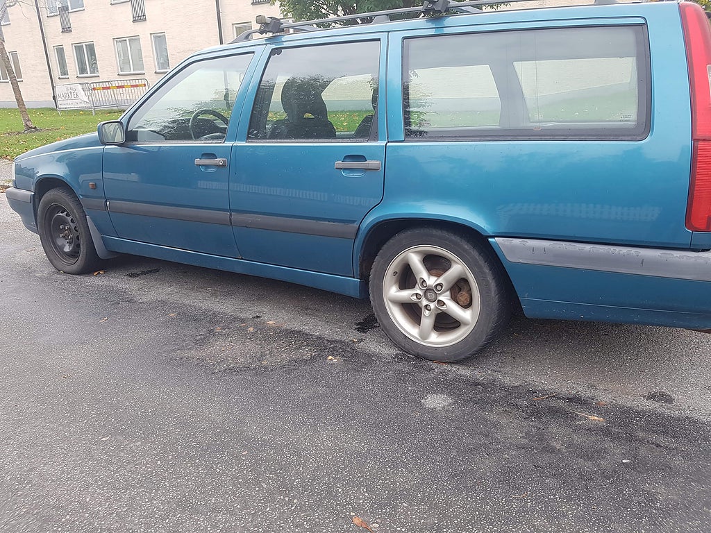 Volvo 855 2,0 kombi manuell drag går bra