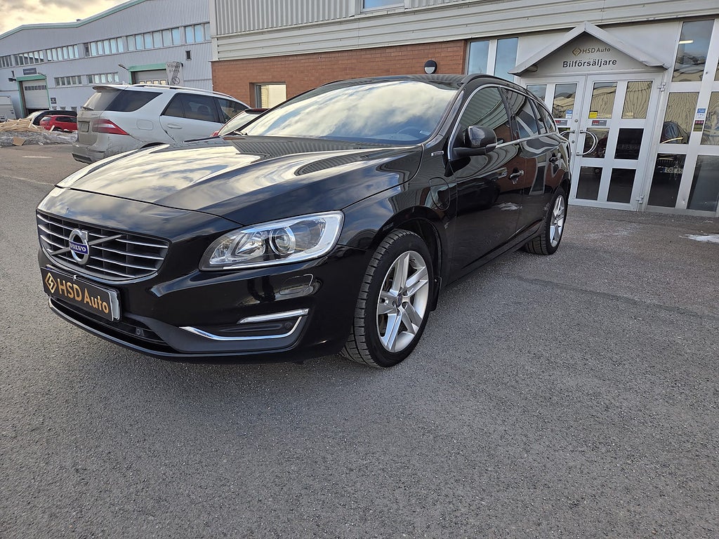 Volvo V60 D5 Plug-in Hybrid AWD Geartronic Classic, Momentum