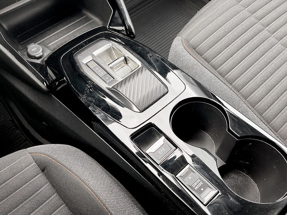 Bild på Peugeot E-2008 Active 50kWh 136hk Aut B-KAMERA CARPLAY