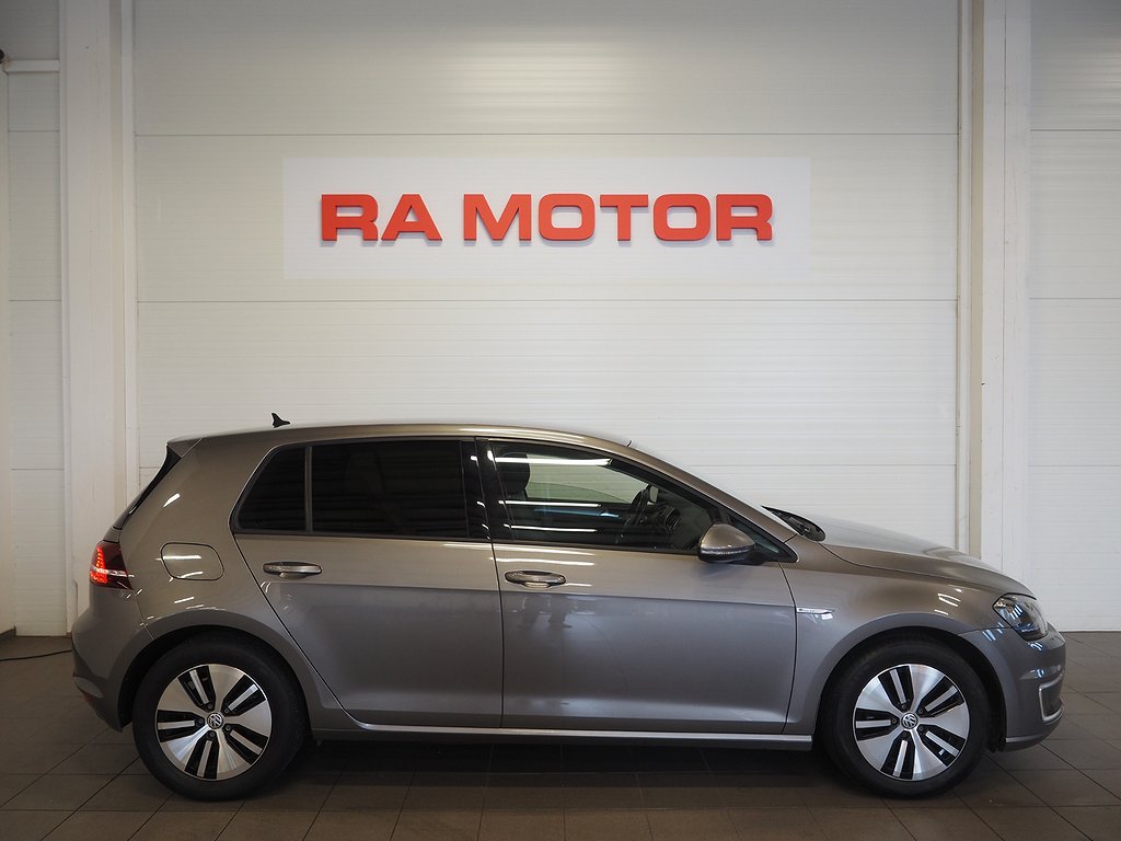Volkswagen E-Golf 24.2 kWh Navigation Motorvärmare Låga mil 2015