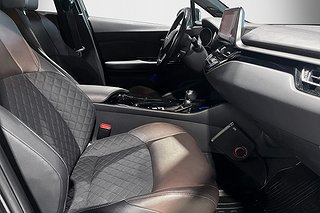 SUV Toyota C-HR 10 av 24