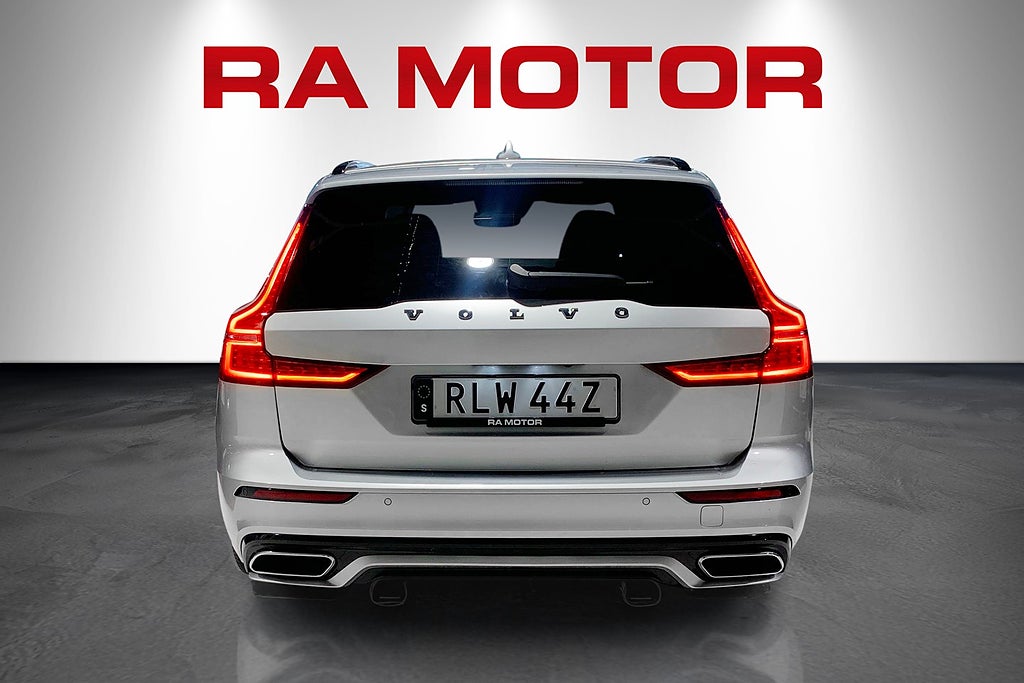 Volvo V60 Recharge T6 AWD 340hk R-Design |Navi|Kamera|Voc| 2022