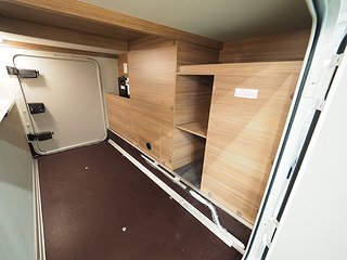Husbil-halvintegrerad Knaus Van TI 640 MEG Vansation MAN 16 av 16