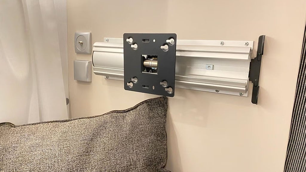 Adria Adora 673 PK Barnkammare dubbeldörr ALDE Dusch Ung Tv Golv värme
