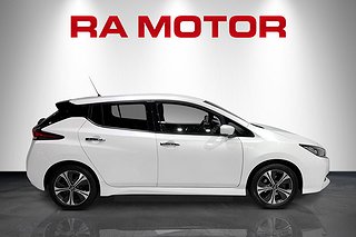 Halvkombi Nissan Leaf 7 av 24