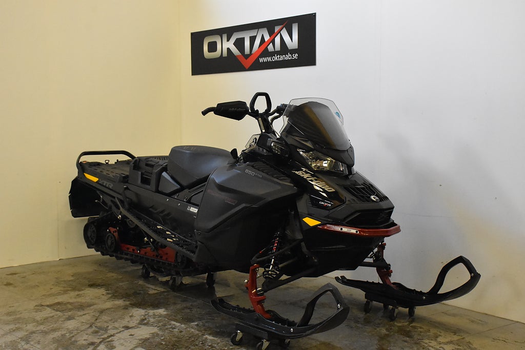Ski-Doo Expedition XTREME850 E-TEC blk/red