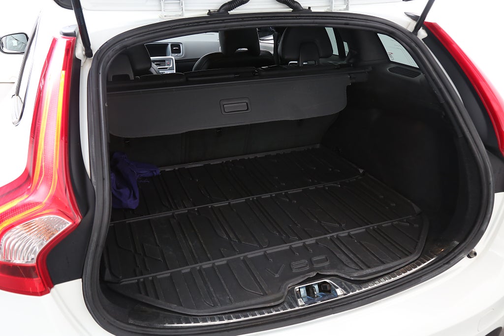 Volvo V60 D3 Business Advanced Dynamic Aut BLIS Adaptiv fart Drag 2017