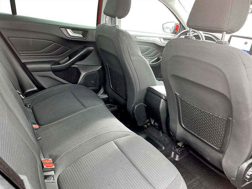Bild på Ford Focus Titanium Launch Edition 1.0 EcoBoost 125hk B-KAMERA 