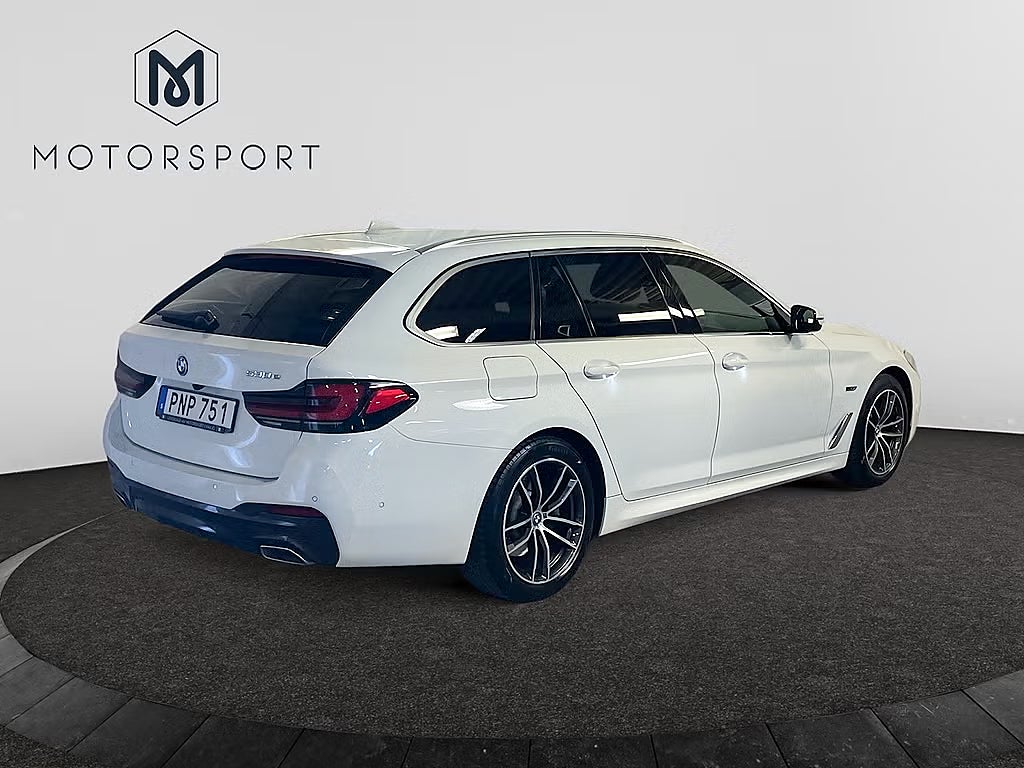 BMW 530e Touring M Sport Ambient Drag Helskinn Navi Kamera bild 7