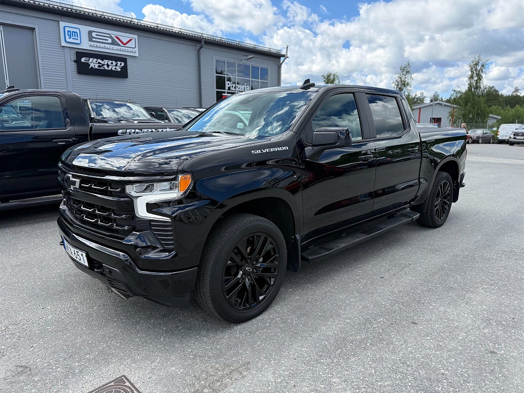 Chevrolet Silverado 1500 Crew Cab 5.3 V8 4WD RST