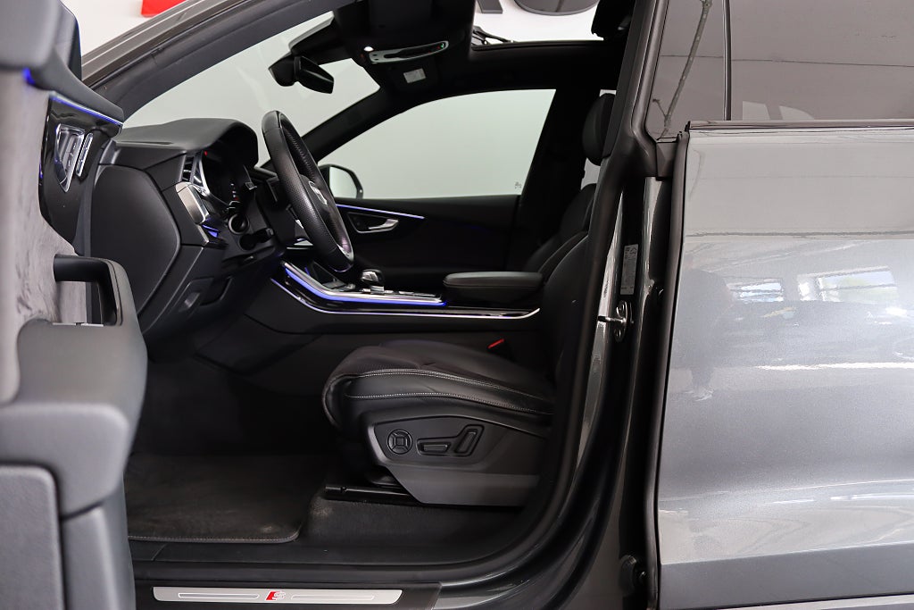 Audi Q8 50 TDI Quattro S Line B&O Panorama Matrix Värmare