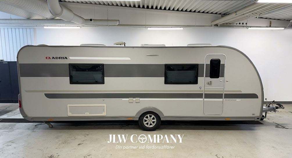Adria Astella 663 HT ALDE | Micro | Skinnklädsel | LYX-husvagn
