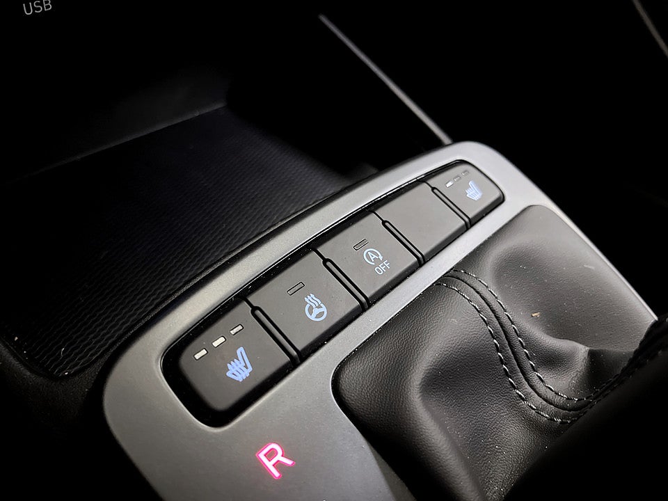 Bild på Hyundai i10 Essential 1.0 MPi 67hk AMT Aut B-KAMERA RATTVÄRME