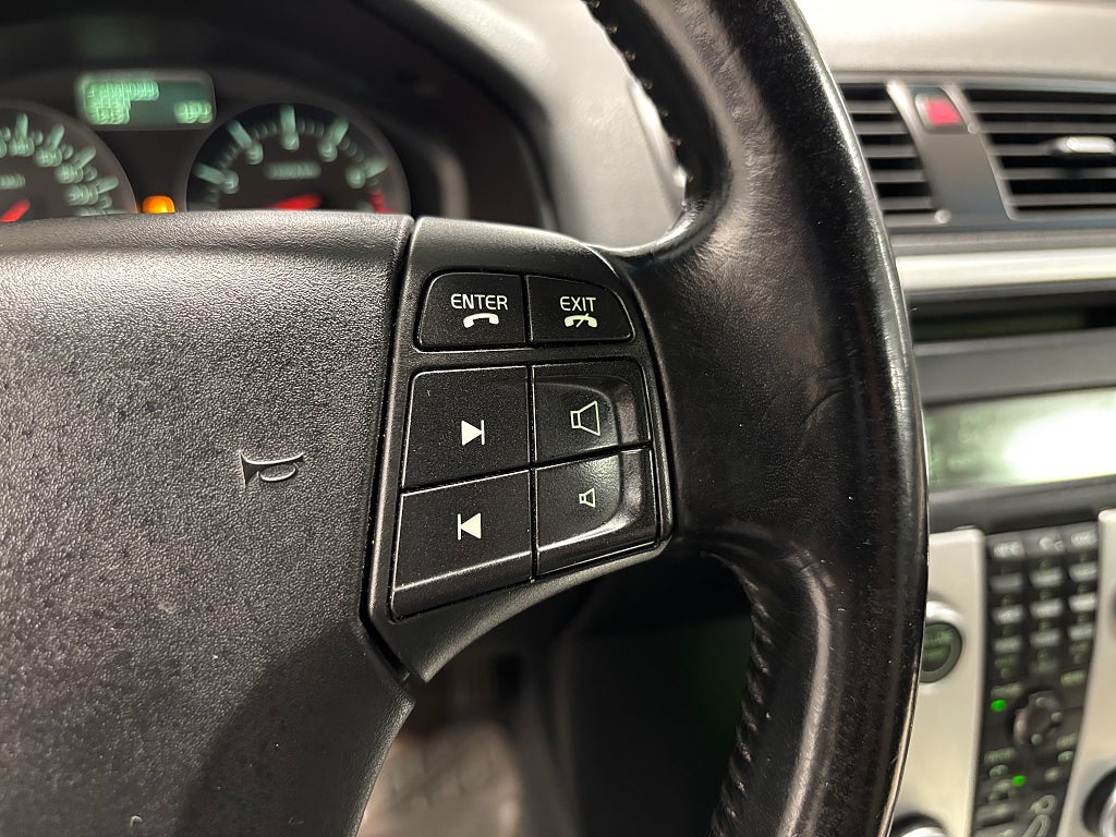 VOLVO V50 2.0 FLEXIFUEL SUMMUM ATTELAGE NEUF 146 ch 4X2 BVM - ATTELAGE - SELLERIE CUIR INTÉGRALE