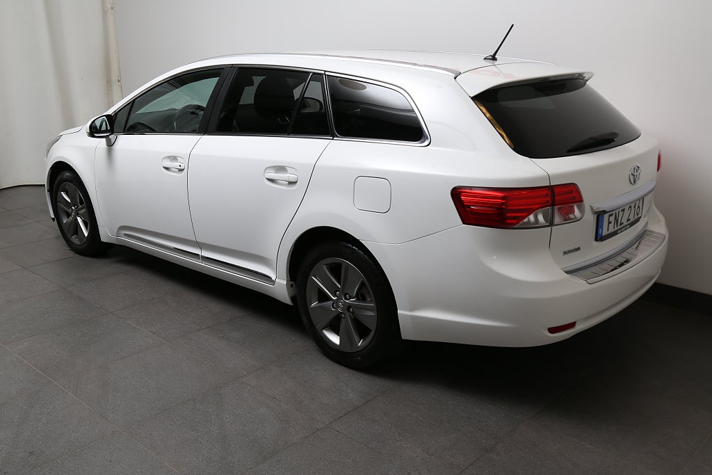 Toyota Avensis 1,8 147hk Multidrive S Edition 50 Kombi Navi Motorv 2015