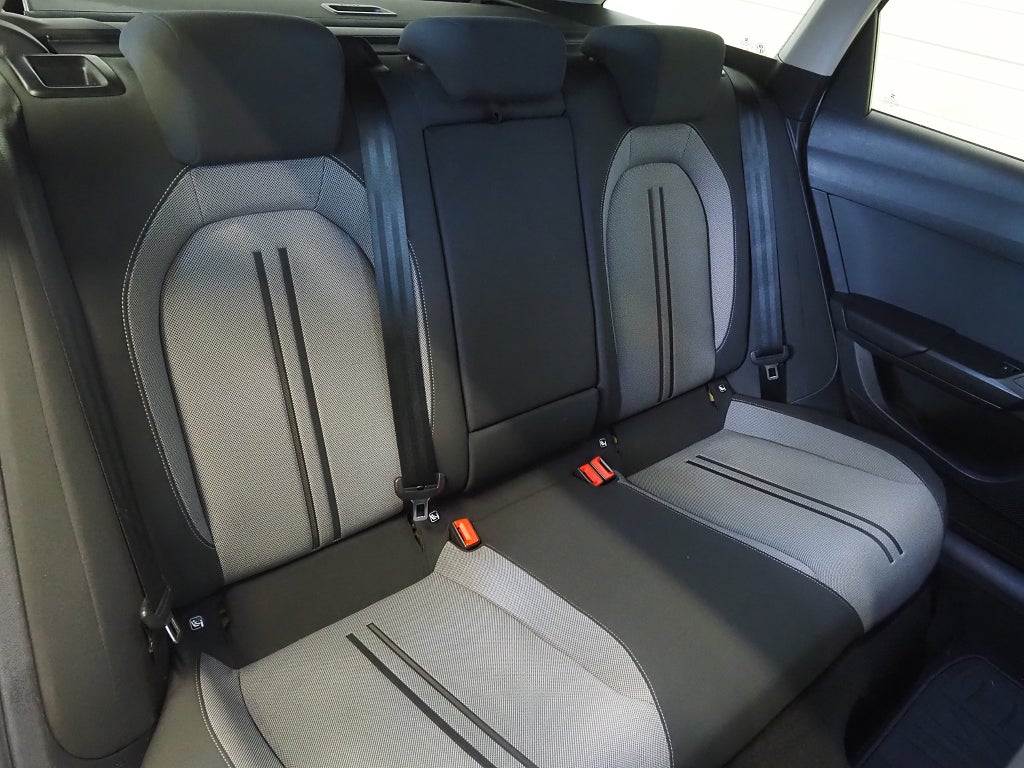 Seat Leon ST 1.5 TSI 130hk Style | Drag | Backkamera | Värmare | 2021