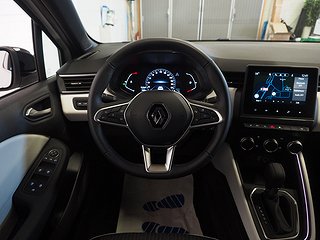 Halvkombi Renault Clio 11 av 22