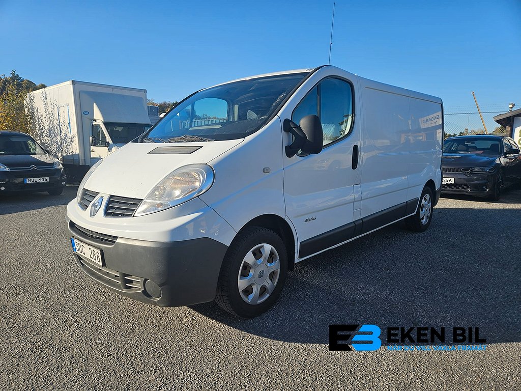 Renault trafic 2.0 dCi Lång L2 AUT Dieselvärmare Moms Drag