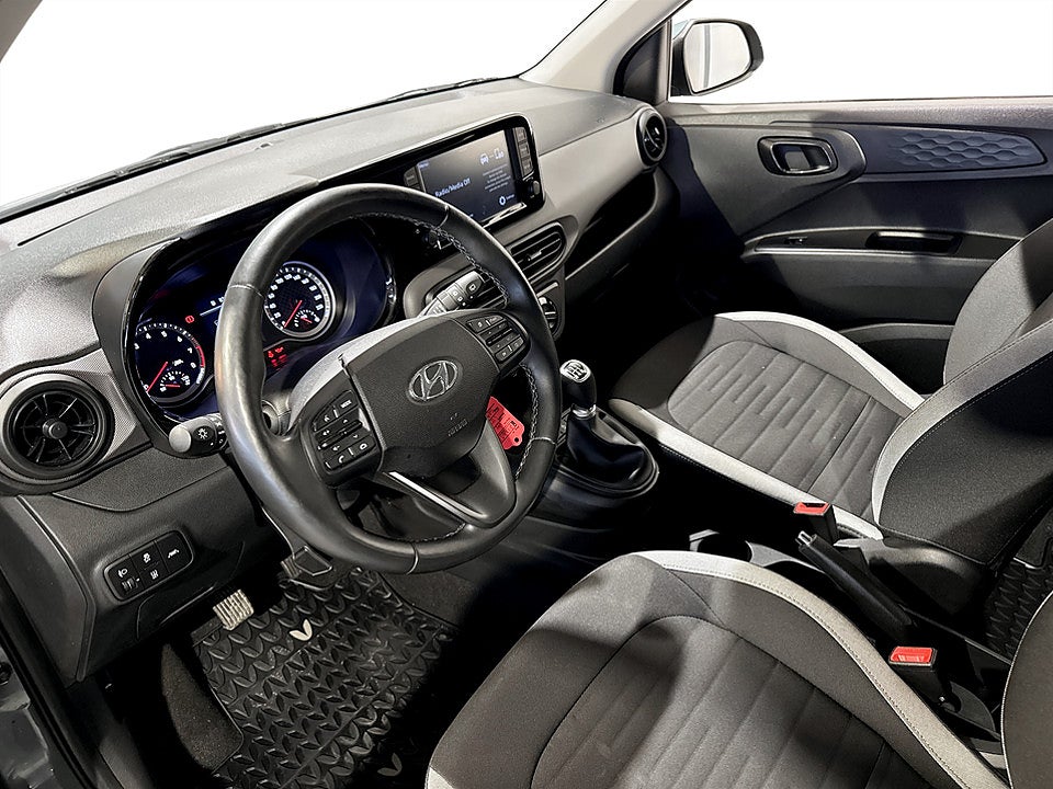 Bild på Hyundai i10 Essential 1.0 blue 67hk RATTVÄRME 