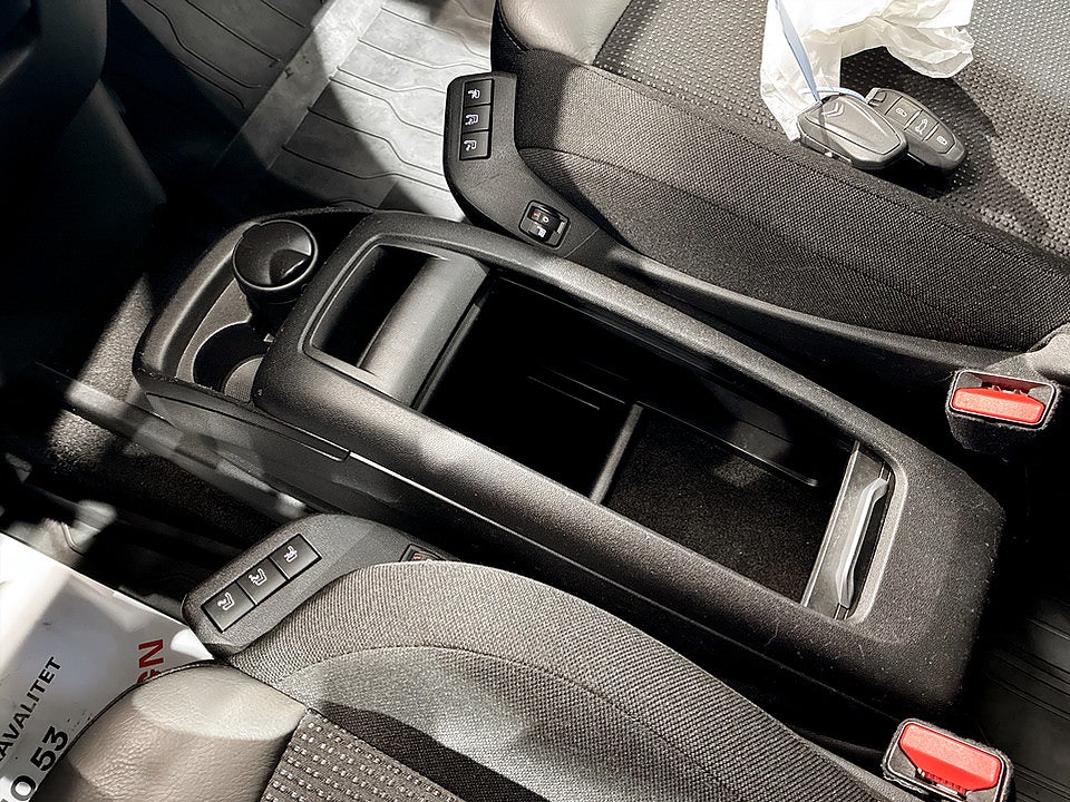 Bild på Citroen C4 Spacetourer Shine 1.2 e-THP 130hk Aut B-KAMERA DRAG