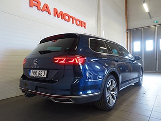 Kombi Volkswagen Passat Alltrack 7 av 25