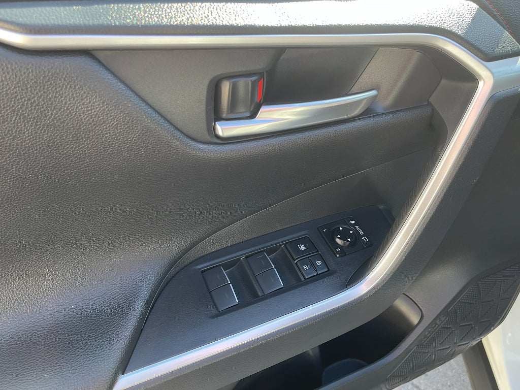 Suzuki Across Plug-in Hybrid 2.5 PHEV E-CVT Inclusive 306 hk