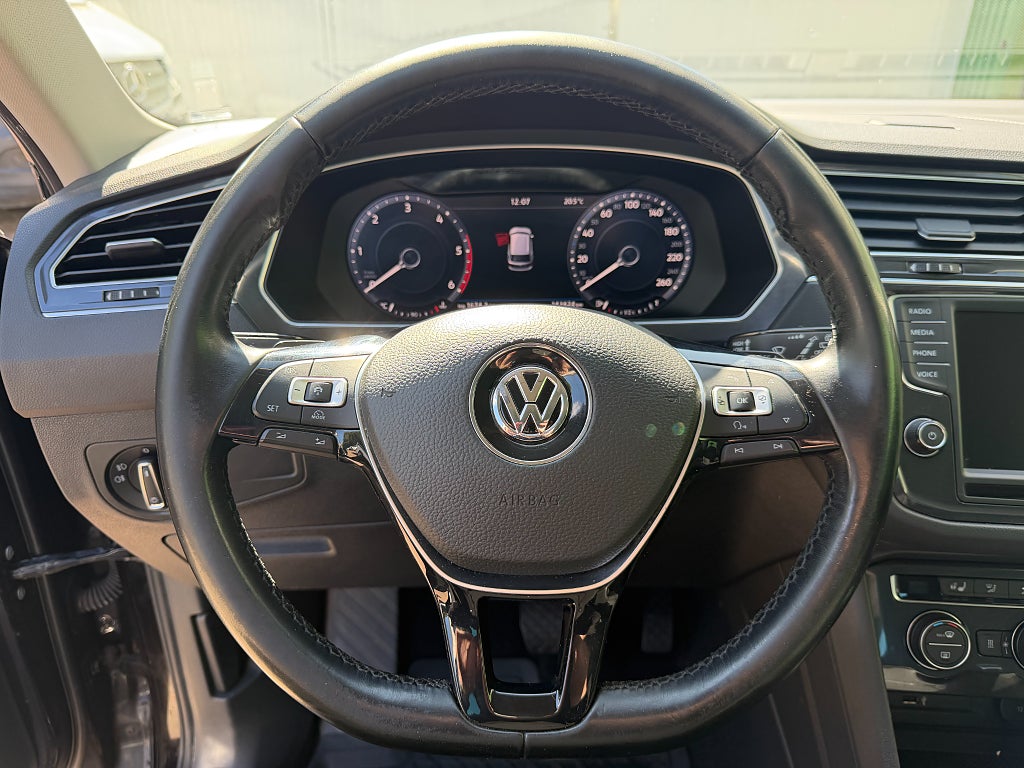 Volkswagen Tiguan 2.0 TDI DPF SCR BMT 4Motion GT / 12 MÅNADERS GARANTI