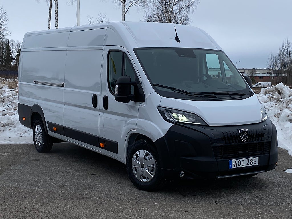 Peugeot Boxer DEMOBIL / L4 H2 / LÅNG MODELL / AUTOMAT / BRA SPEC!