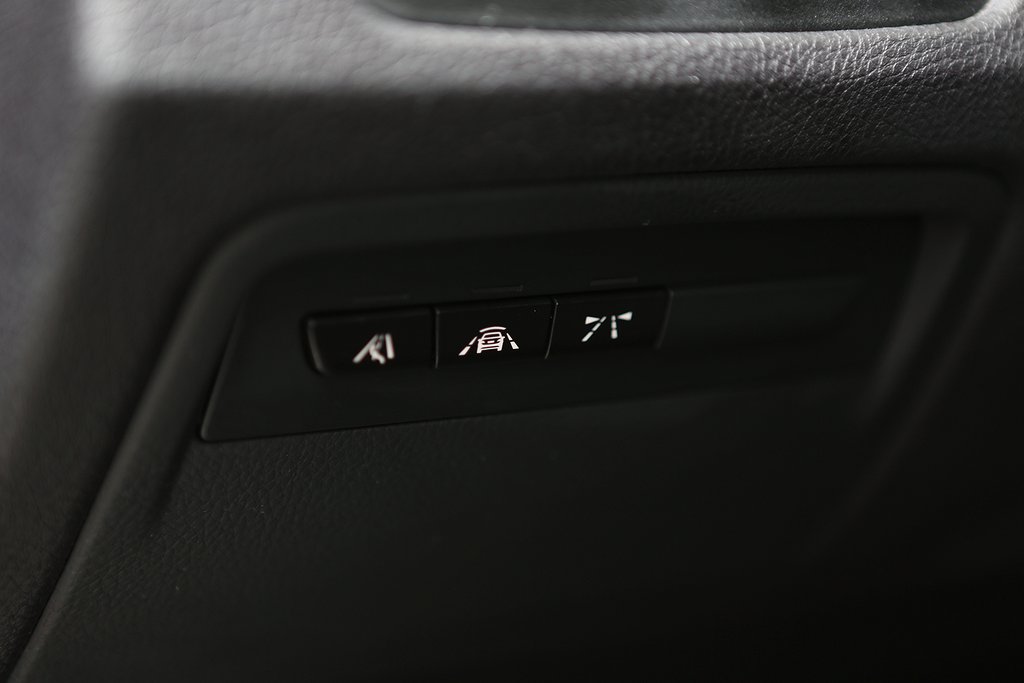 BMW 330 i 252hk Sedan M-sport Aut Navi Head-up 2017