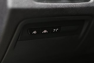 Sedan BMW 330 13 av 28