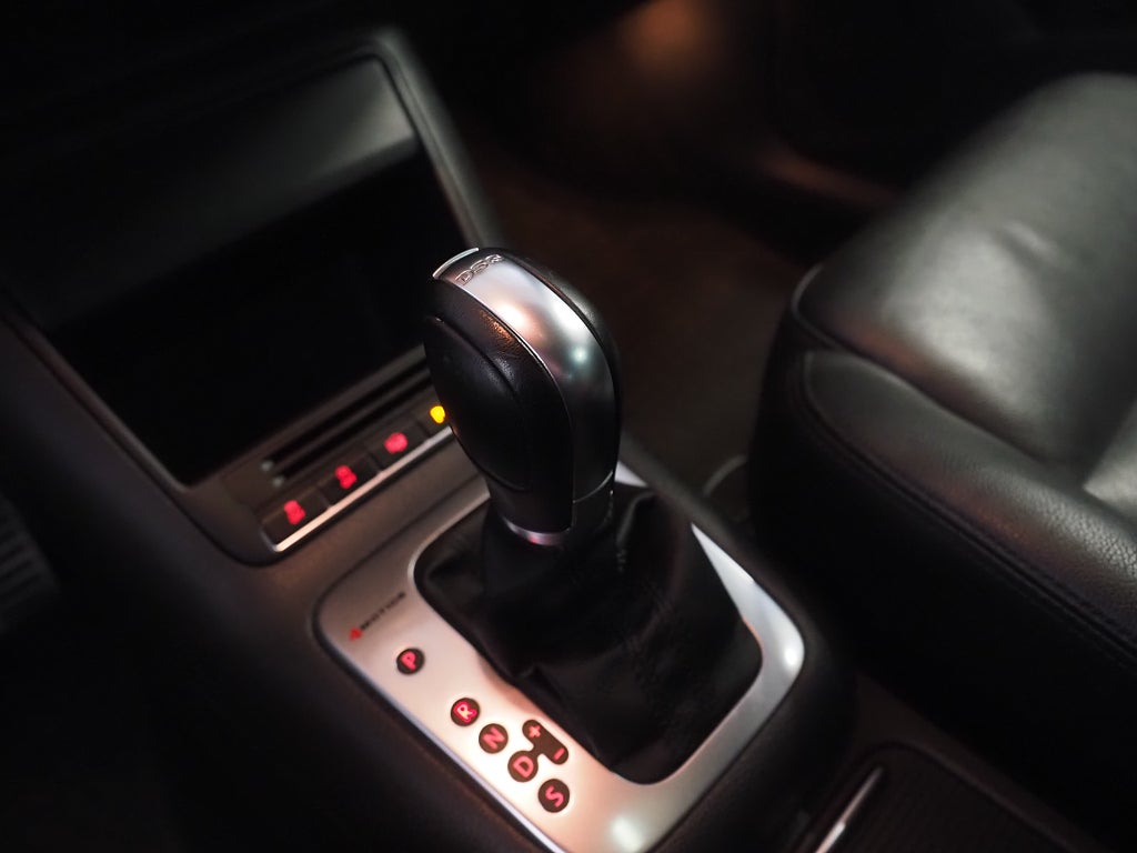 Volkswagen Tiguan 2.0 TDI 4Motion R-Line Pluspaket Pano Skinn Drag D-Värm